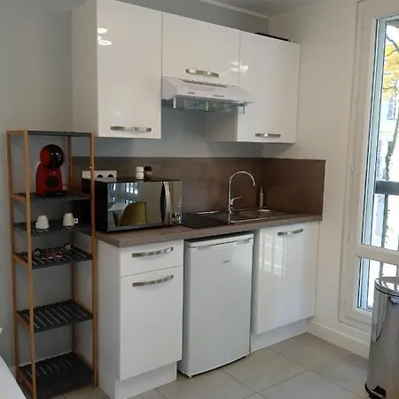 Cosy Avec Garage Prive דירה לה מאנש